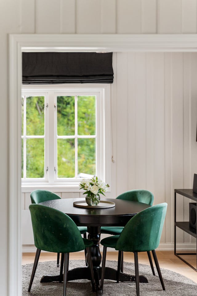 jakie krzesła do jadalni