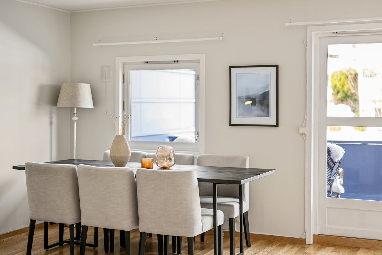 jakie krzesła do jadalni