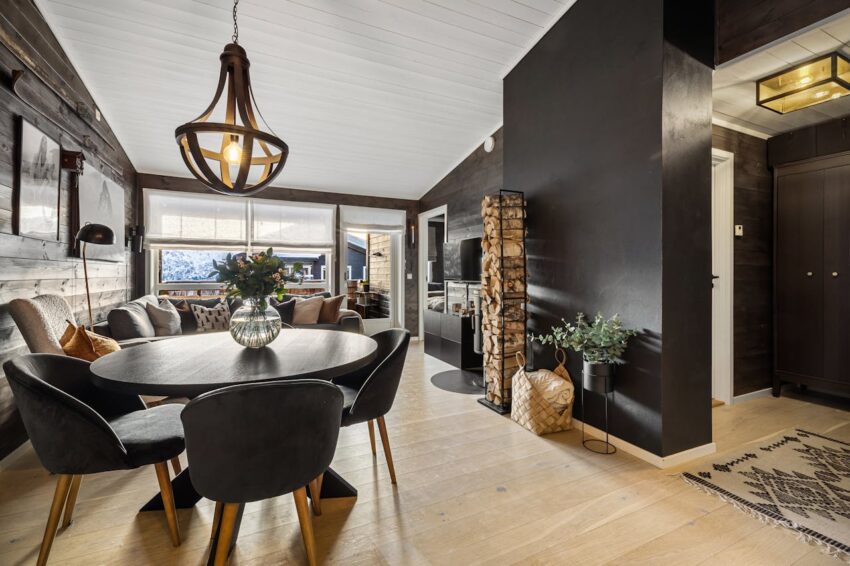 jakie krzesła do jadalni